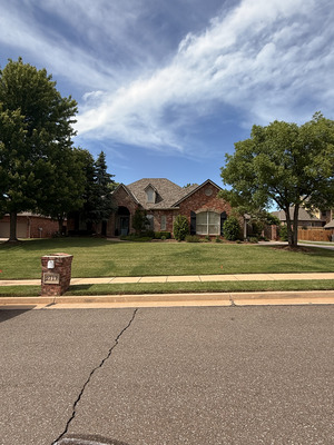 Inside And Outside Window Cleaning Services in Edmond OK
