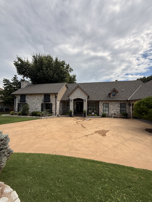 Window Cleaning For Golf Course Home in Edmond OK